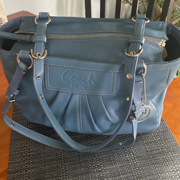 Coach shoulder bag - Picture 2 of 7